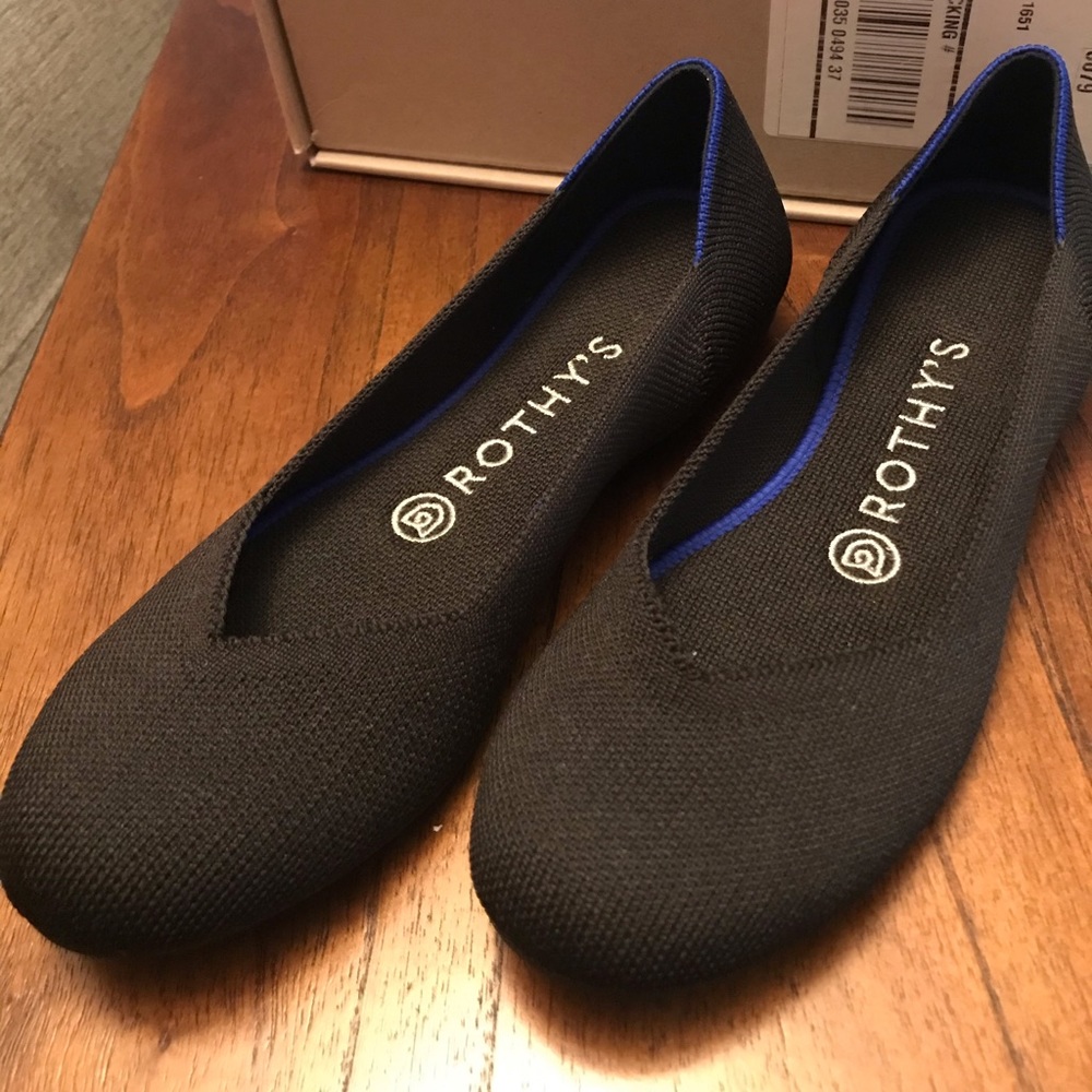 NEW Rothy’s The Flat in Black solid